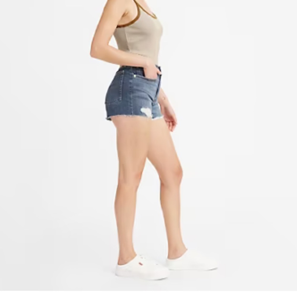 Levi’s High Rise Shorts - Picture 2 of 6